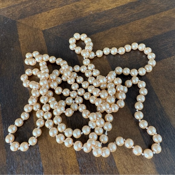 Forever21 Extra Long Rose Gold Elegant Pearl Necklace - 31” Drop - Picture 3 of 3